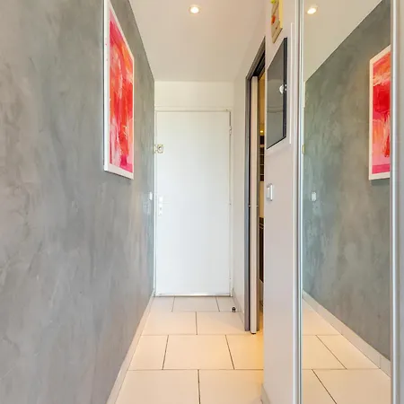 Apartment Pink Port Nature Coursive Naturiste
